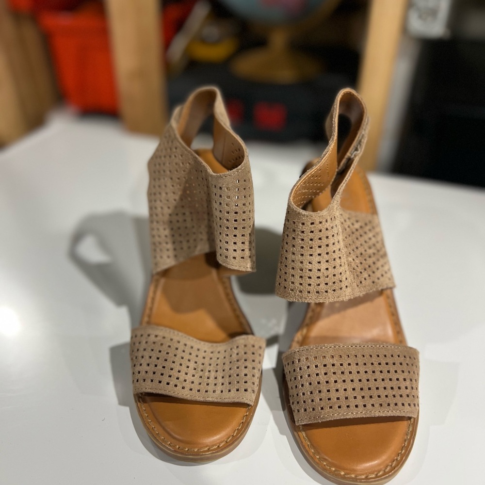 Franco Sarto Chunky Wooden Heel Tan Sandals